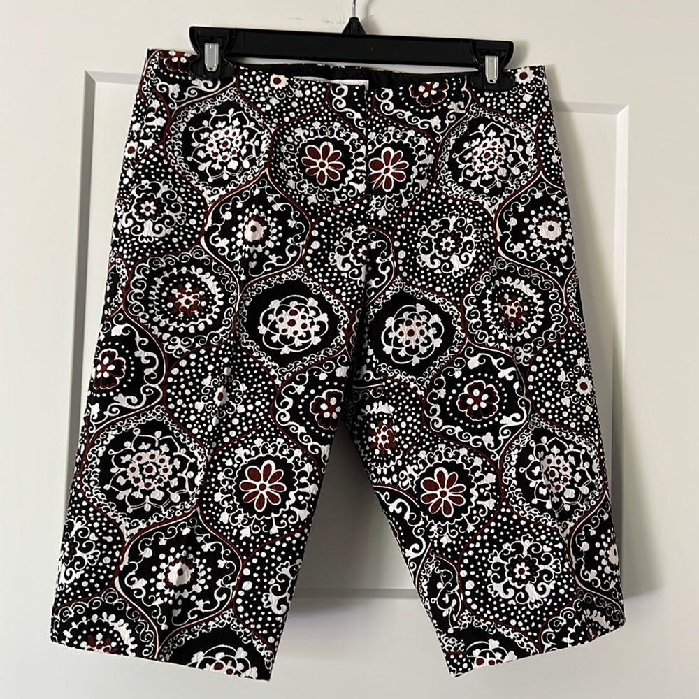 Designer Trina Turk Bermuda Shorts - Black/Brown/White. Sz 2